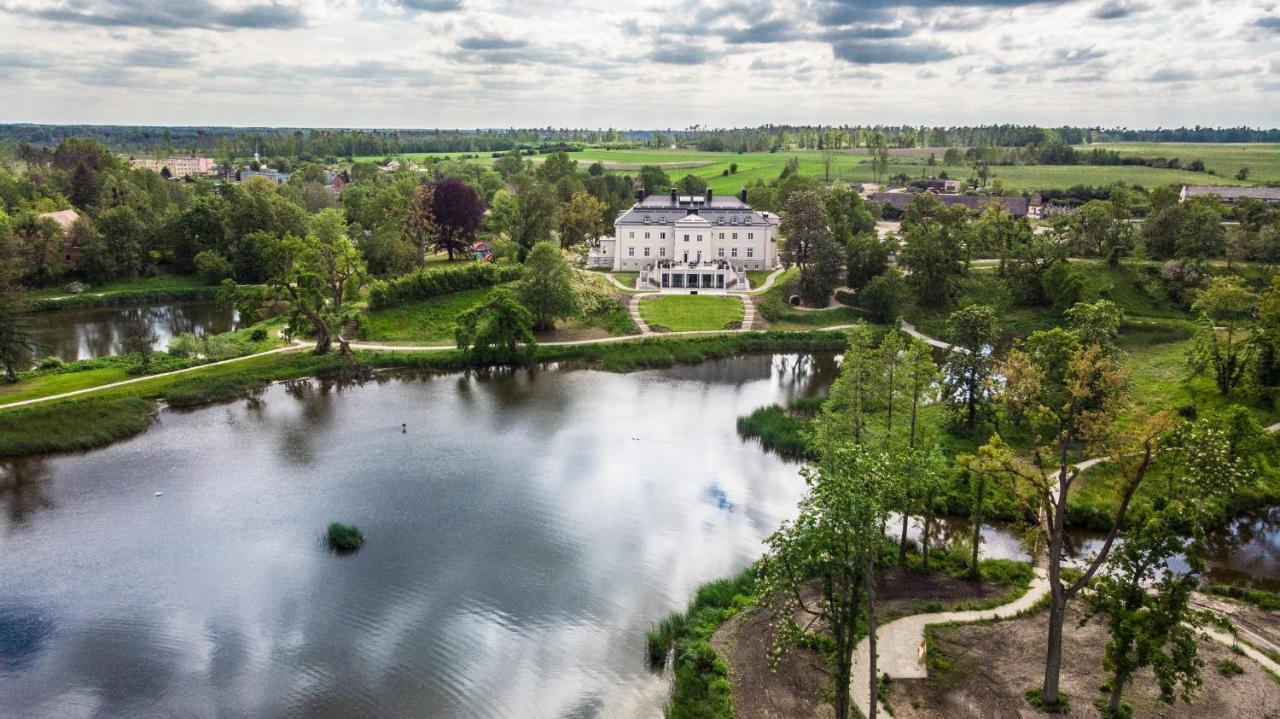 Palac Komierowo Sępólno Krajeńskie Buitenkant foto