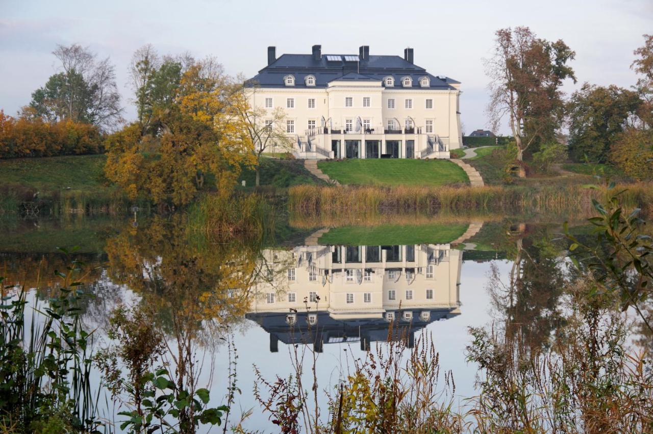 Palac Komierowo Sępólno Krajeńskie Buitenkant foto