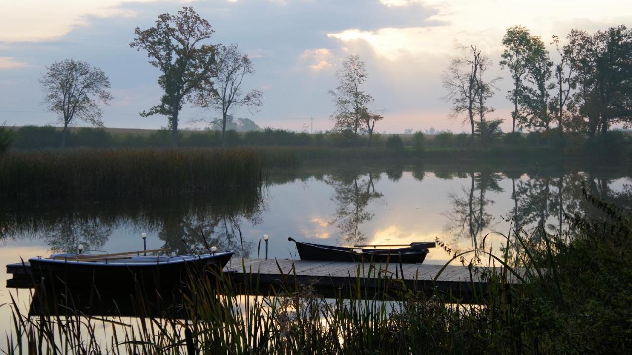 Palac Komierowo Sępólno Krajeńskie Buitenkant foto
